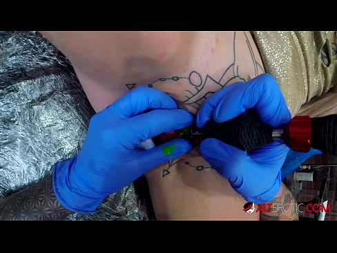 ❤️ tattooed ທີ່ສຸດ Hottie Sully Savage ໄດ້ຮັບ tattoo ສຸດ clitoris ຂອງນາງ ວິດີໂອທາງຮູທະວານ ທີ່ lo.yinshuabang.top